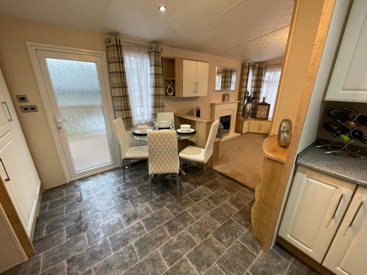 Two Bedroom Caravan At Lilliarsedge Jedburgh Extérieur photo